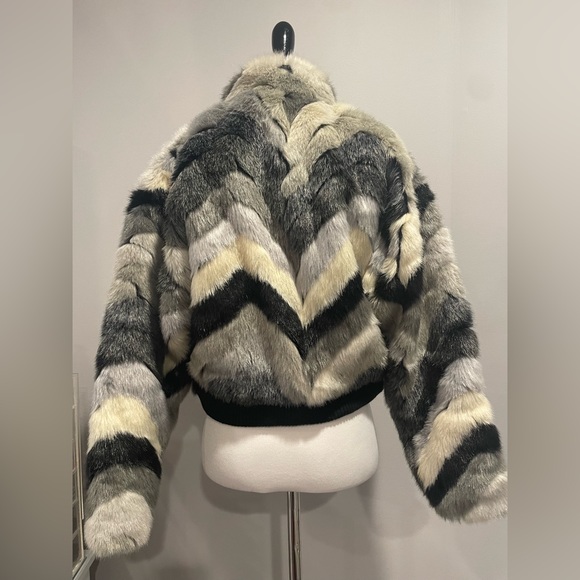 Olivaceous Faux Fur Multi-Colored Jacket - Picture 4 of 4
